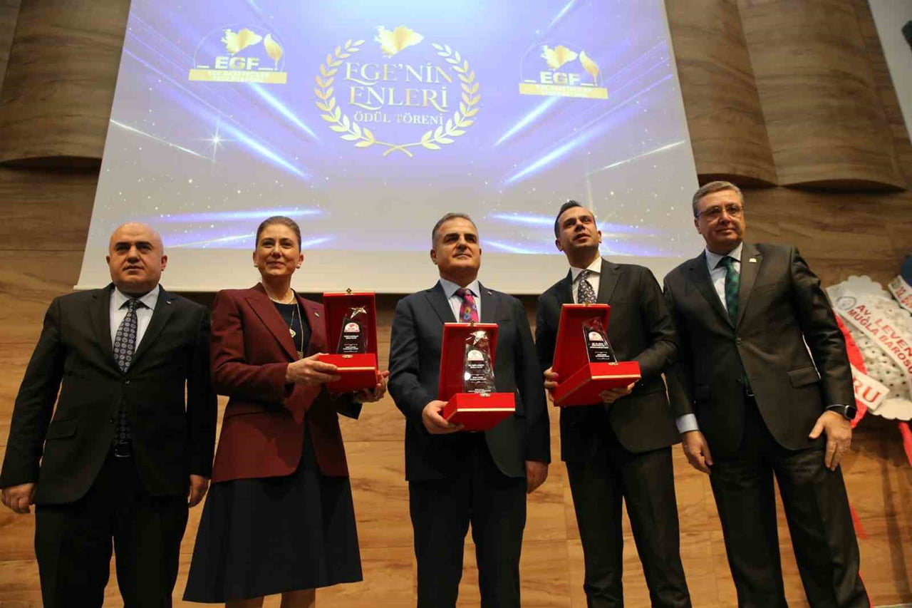 EGE GAZETECİLER FEDERASYONU TARAFINDAN, MUĞLA BÜYÜKŞEHİR GAZETECİLER CEMİYETİ’NİN EV SAHİPLİĞİNDE...