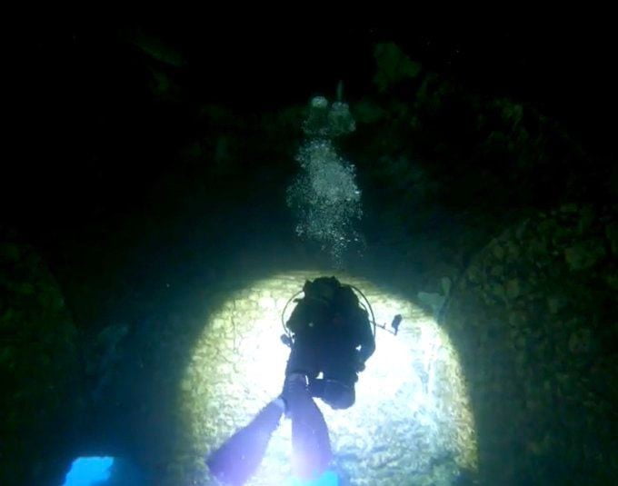 EĞİL BARAJ GÖLÜ ALTINDA KALAN TEKYE MEDRESESİ GÖRÜNTÜLENDİ.