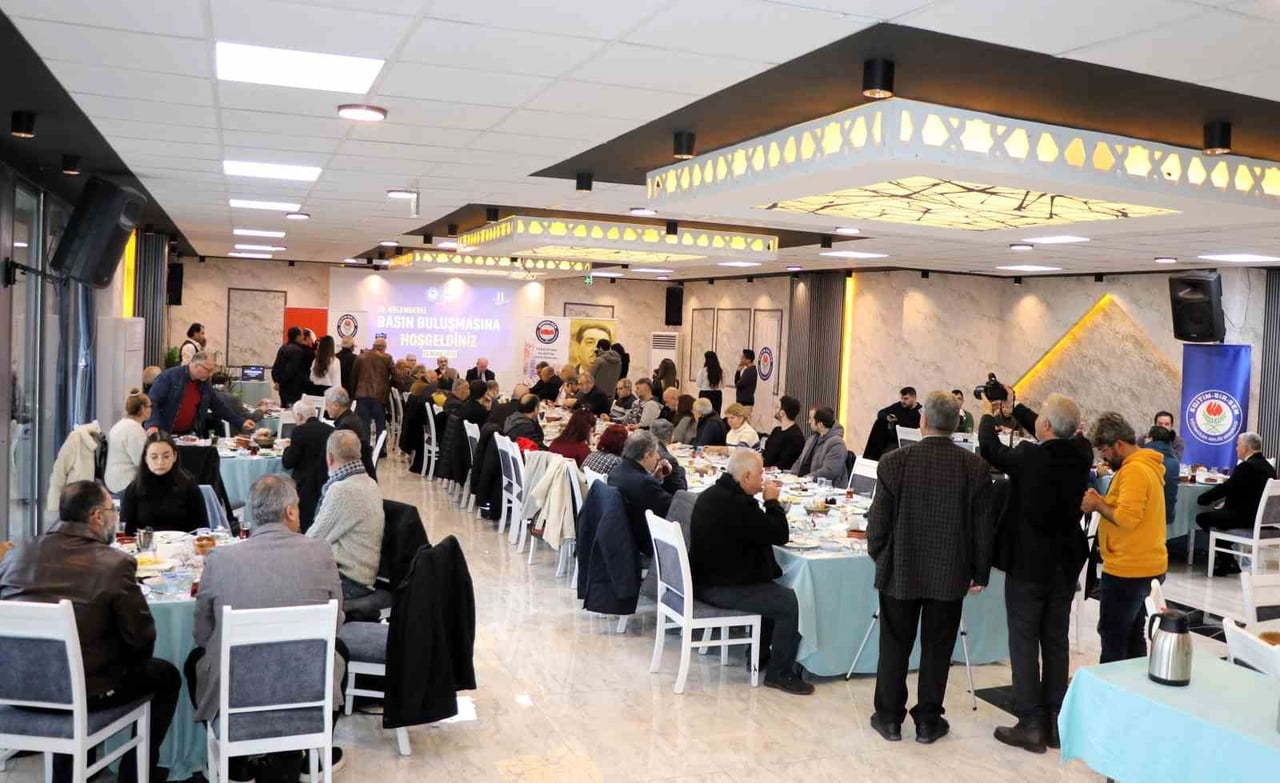 EĞİTİM-BİR-SEN ADANA ŞUBESİ TARAFINDAN 10 OCAK ÇALIŞAN GAZETECİLER GÜNÜ NEDENİYLE 22. GELENEKSEL...