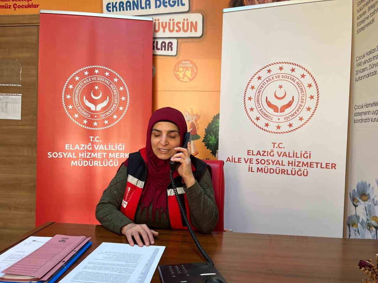 ELAZIĞ AİLE VE SOSYAL HİZMETLER İL MÜDÜRLÜĞÜ TARAFINDAN, YENİ DOĞAN BEBEKLERİN AİLELERİ TELEFONLA...