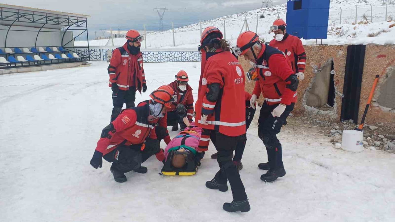 ELAZIĞ İL MİLLİ EĞİTİM MÜDÜRLÜĞÜ ARAMA VE KURTARMA EKİBİ (MEB AKUB), AKREDİTASYON SINAVINI...