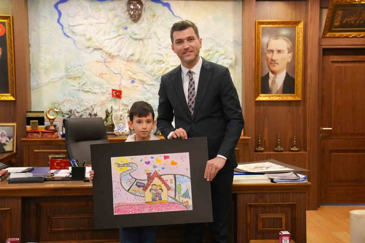 ERBAA BELEDİYESİ TARAFINDAN YARIYIL TATİLİNDE DÜZENLENEN ‘RESİMLE ANLAT AİLEYİ YAŞAT’ KONULU RESİM...