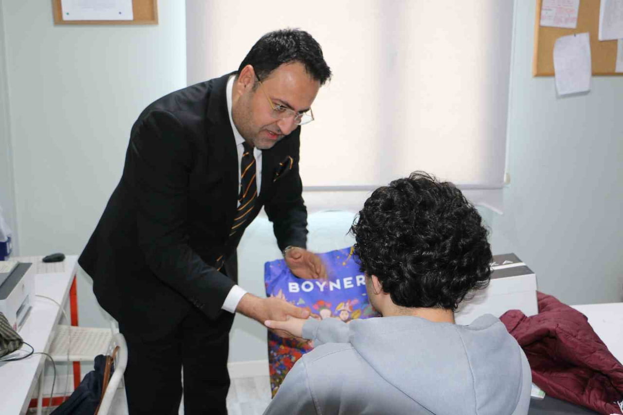 ERDEMLİLER HAREKETİ DERNEĞİ DİYARBAKIR TEMSİLCİSİ ATİLLA KAYMAZ, İHTİYAÇ SAHİBİ ÇOCUKLAR VE ÖZEL...