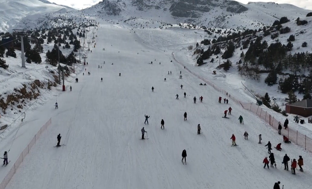 ERGAN KAYAK MERKEZİNDE HAFTA SONU YOĞUNLUĞU