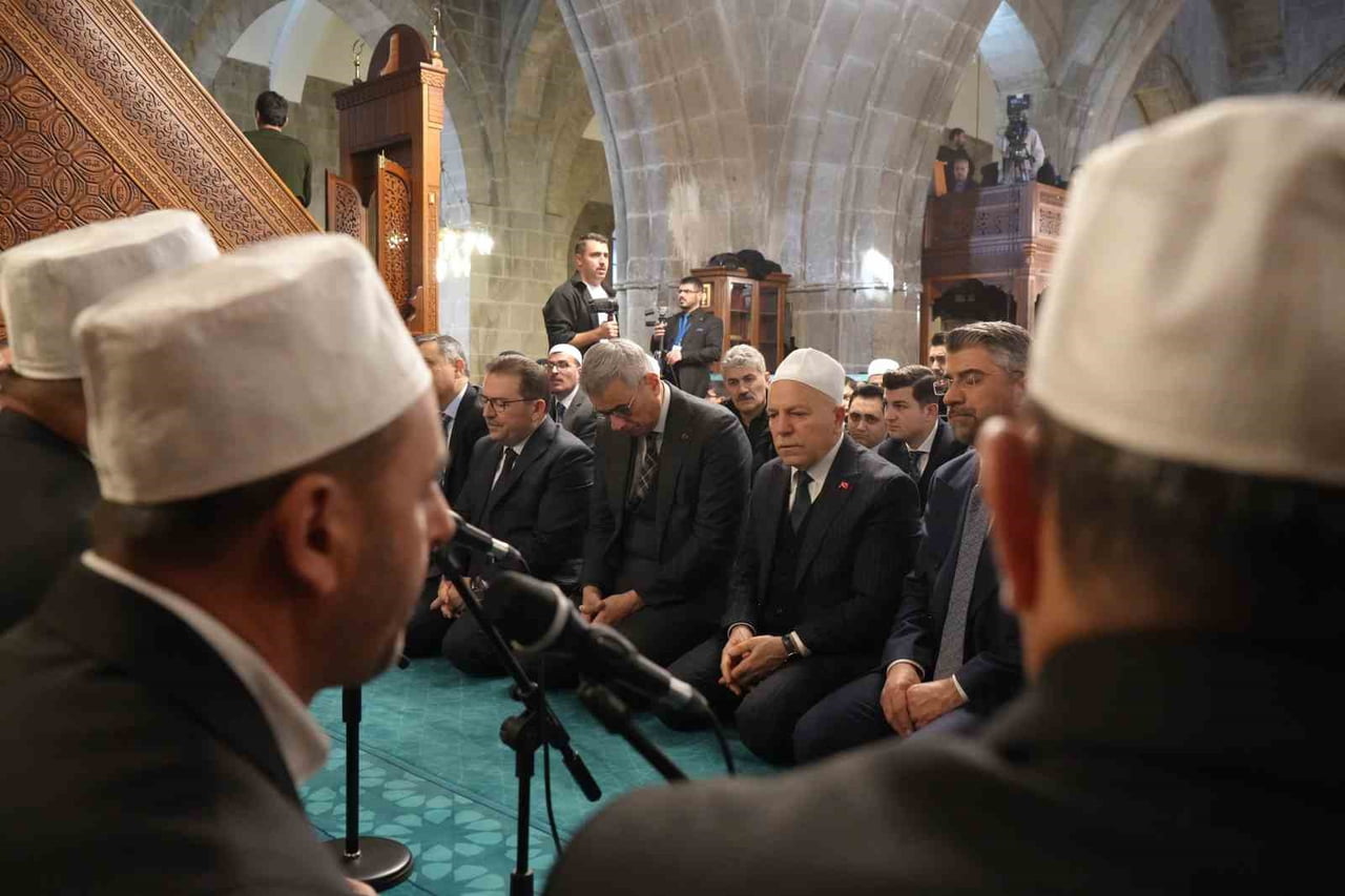 ERZURUM'U DOĞAL AFETLERDEN KORUMAK İÇİN PİR ALİ BABA'NIN BAŞLATTIĞI VE 500 YILDIR KESİNTİSİZ DEVAM...