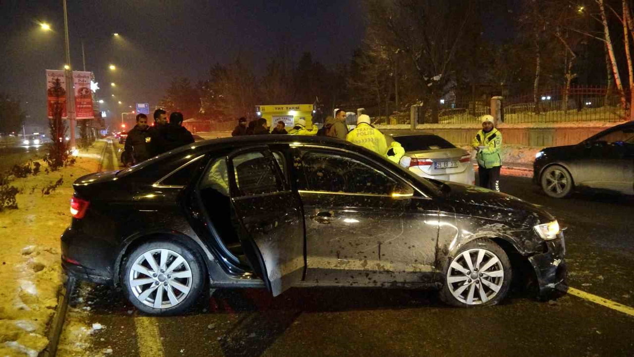 ERZURUM’DA MEYDANA GELEN ZİNCİRLEME TRAFİK KAZASINDA 3 KİŞİ YARALANDI.