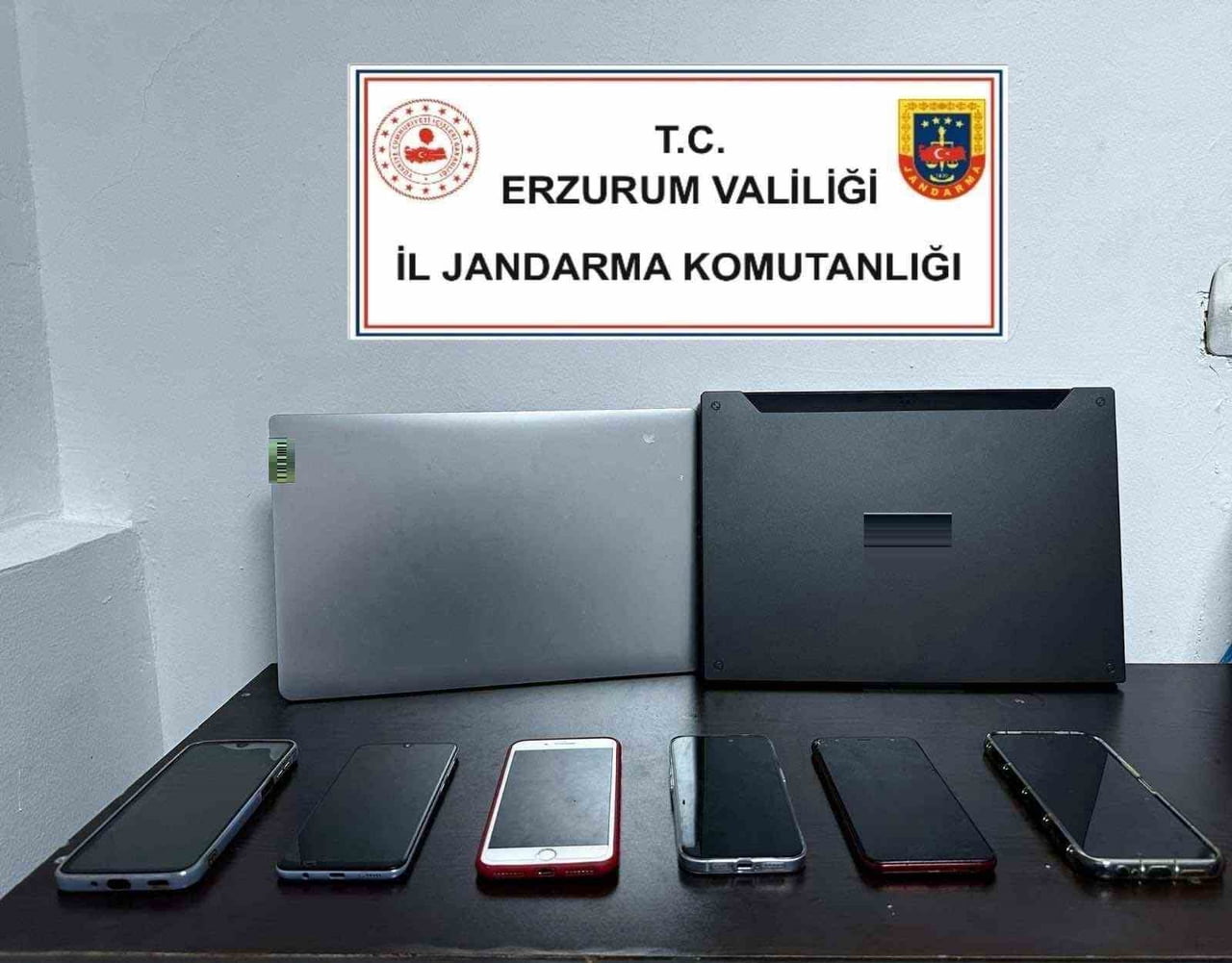 ERZURUM’DA YASA DIŞI BAHİS OYNADIKLARI TESPİT EDİLEN ŞÜPHELİLERE YÖNELİK DÜZENLENEN OPERASYONDA 6...