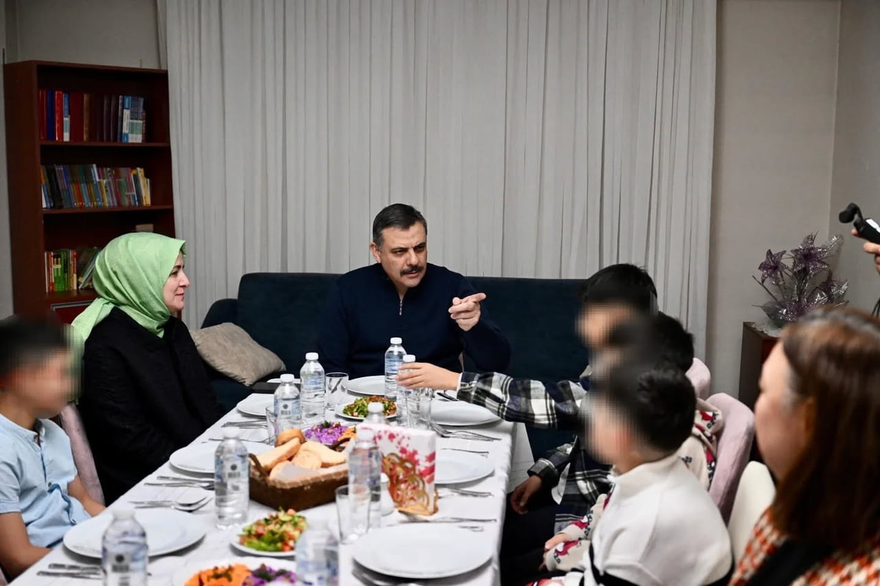 ERZURUM VALİSİ MUSTAFA ÇİFTÇİ, EŞİ AZİME ÇİFTÇİ İLE BİRLİKTE HAMİDİYE ÇOCUK EVİ’Nİ ZİYARET...