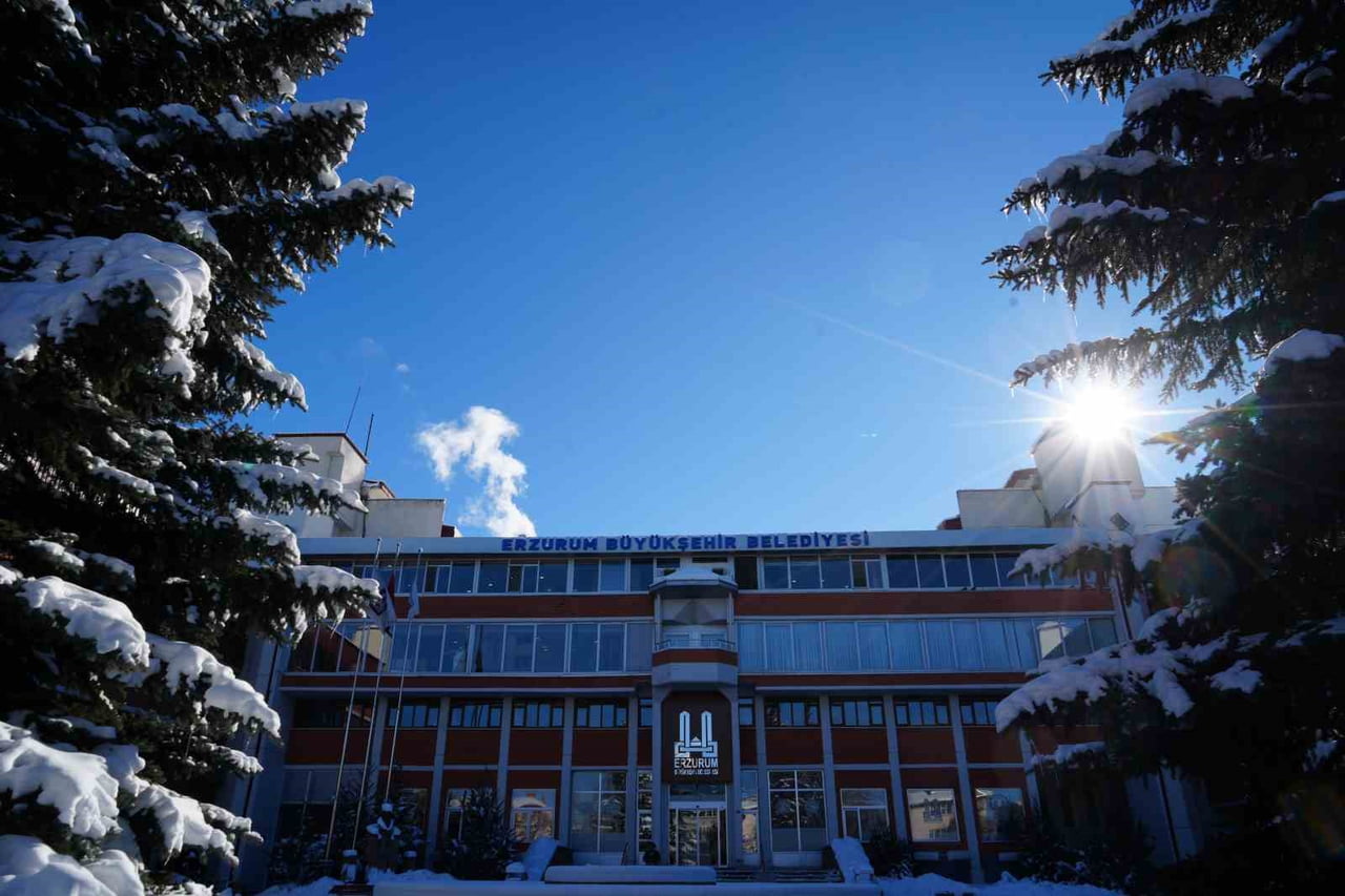 ERZURUM VE ÇEVRESİNDE SOĞUK HAVA ETKİSİNİ SÜRDÜRÜYOR. UZMANLAR PUS, DON VE ÇIĞ UYARISINDA...