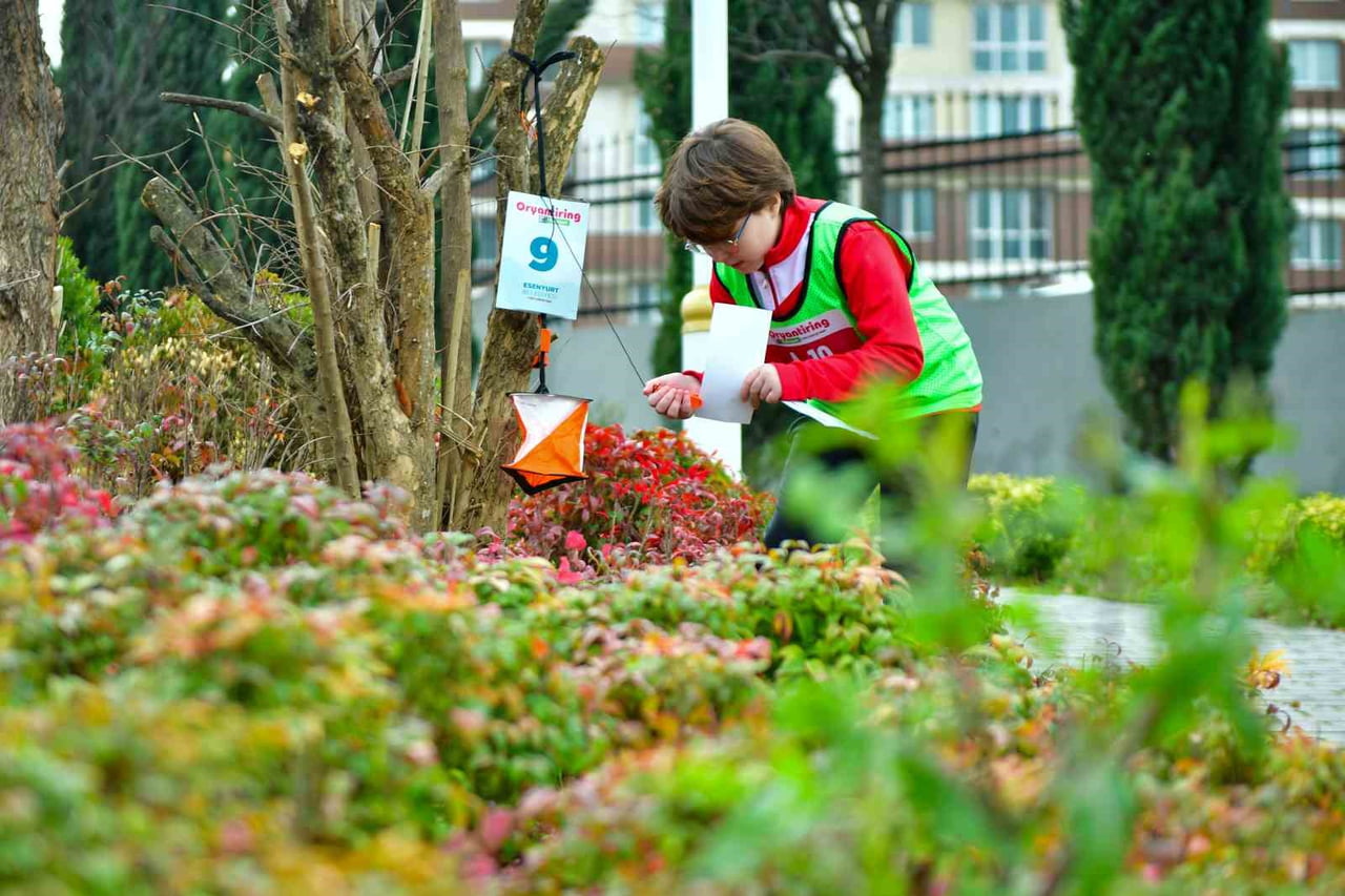 ESENYURT BELEDİYESİ TARAFINDAN VADİ ESENYURT PARKI’NDA DÜZENLENEN ORYANTİRİNG TURNUVASI...