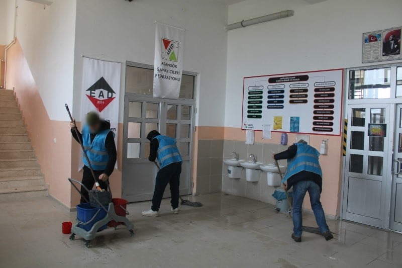 ESKİŞEHİR'DE 'KAMUYA YARARLI BİR İŞTE ÜCRETSİZ ÇALIŞMA YÜKÜMLÜLÜĞÜ KAPSAMINDA, ARA TATİLDE OLAN...