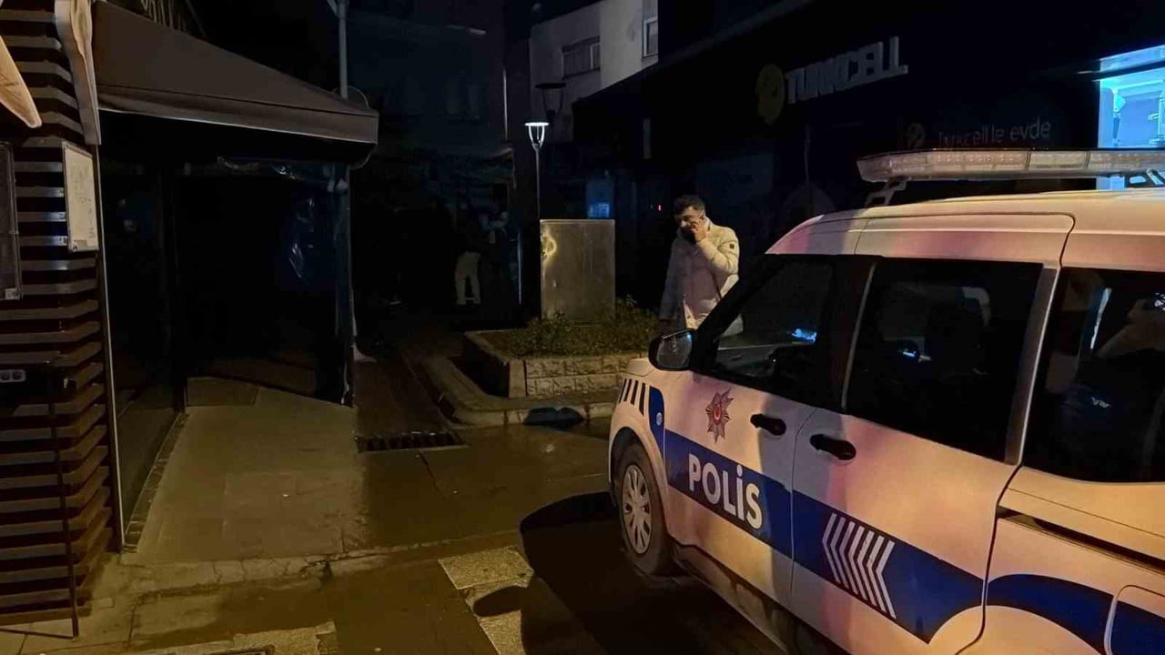 ESKİŞEHİR'DE ALACAK VERECEK MESELESİ SEBEBİYLE 2 KİŞİ ARASINDA ÇIKAN SİLAHLI TARTIŞMADA 1 KİŞİ...