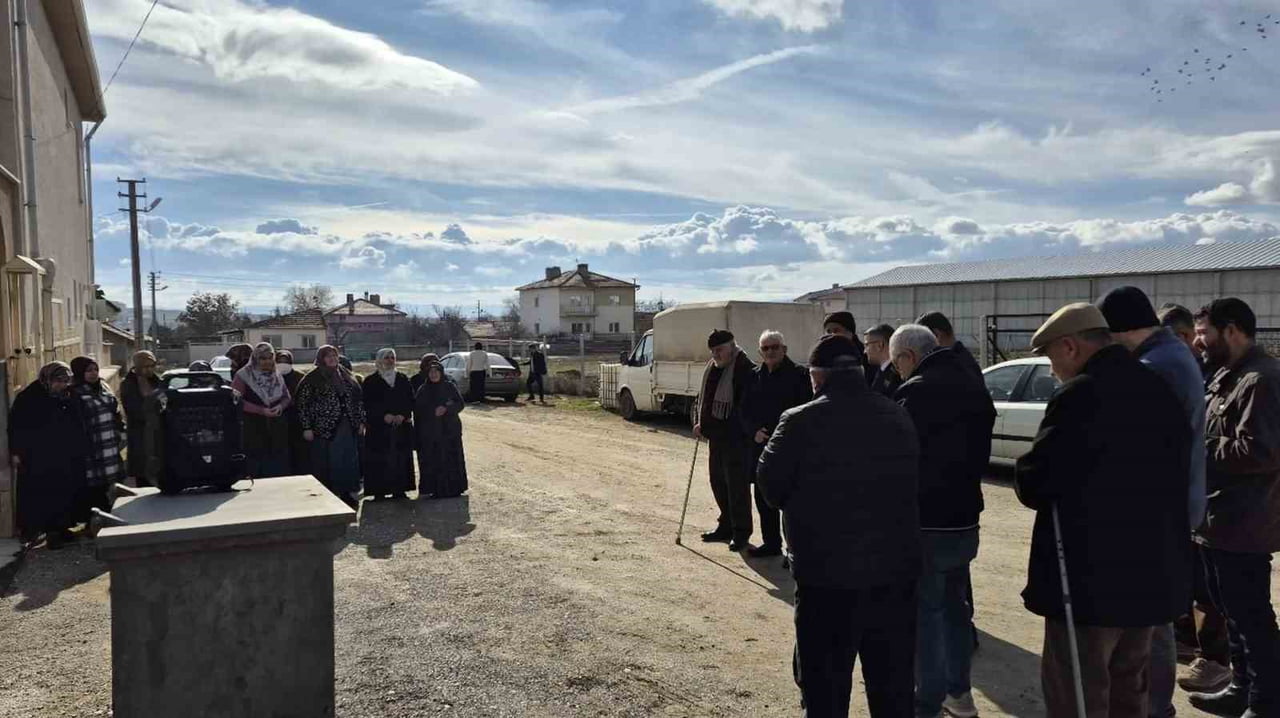 ESKİŞEHİR ÇİFTELER'DEN UMREİBADETİNİ YERİNE GETİRMEK ÜZERE DİYANET İŞLERİ BAŞKANLIĞI...