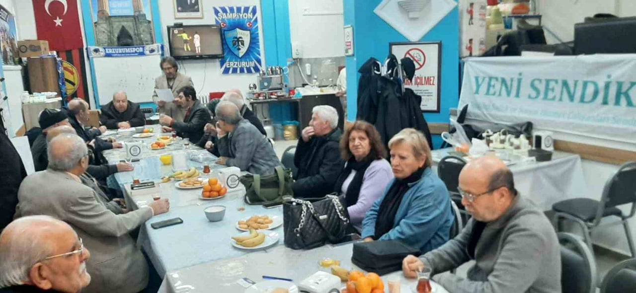 ESKİŞEHİR ŞAİRLER DERNEĞİ KENAN DEMİREL, DERNEĞİN 14. OLAĞAN GENEL KURUL TOPLANTISI'NDA OY BİRLİĞİ...