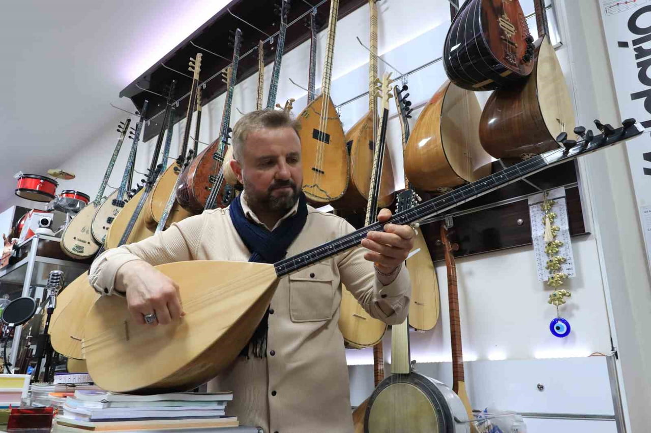 ESKİŞEHİR VE ÇEVRESİNİN YANI SIRA AVRUPA’DA DA SAHNE ALAN BİR SANATÇI OLARAK DÜĞÜN SEKTÖRÜNÜN...