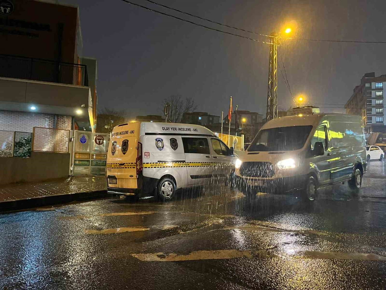 EYÜPSULTAN’DA AİT DARP VE İSTİSMAR İDDİALARI BULUNAN KREŞTE OLAY YERİ İNCELEME EKİPLERİ ÇALIŞMA...