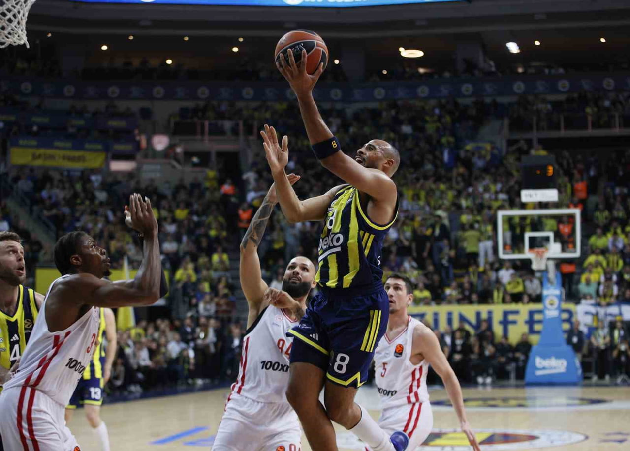 FENERBAHÇE BEKO, EUROLEAGUE'İN 20. HAFTA MAÇINDA YUNAN EKİBİ OLYMPİAKOS'U 88-80'LİK SKORLA MAĞLUP...