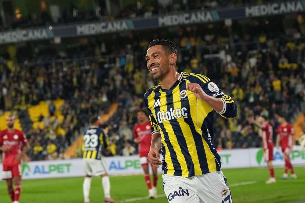 FENERBAHÇE, MİLLİ FUTBOLCU İRFAN CAN KAHVECİ'NİN SEZON SONUNA KADAR KASIMPAŞA'YA KİRALANDIĞINI...