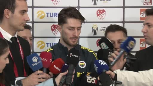 Fenerbahçeli futbolcu İsmail Yüksek, Turkcell Süper Kupa'yı aldıkları için çok olduklarını...