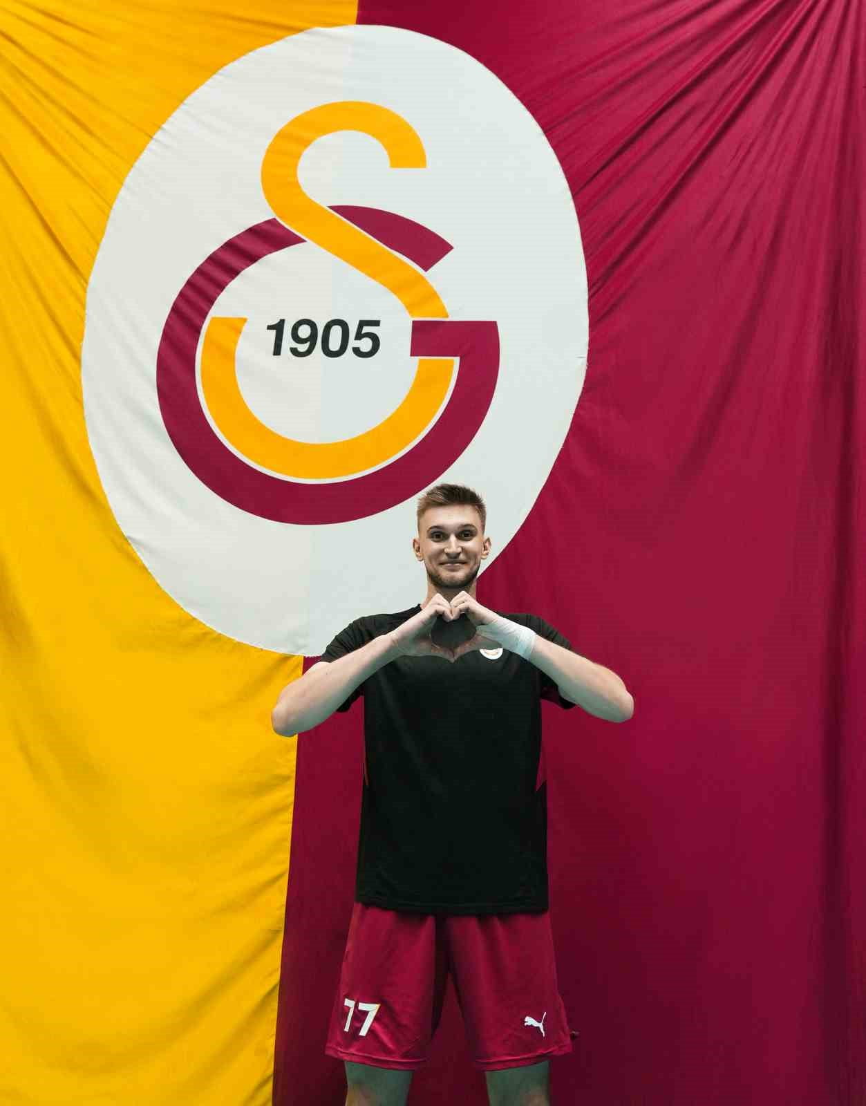 GALATASARAY ERKEK VOLEYBOL TAKIMI OYUNCULARINDAN CAN KOÇ, "GALATASARAY BENİM İÇİN BİR HAYALDİ. İLK...