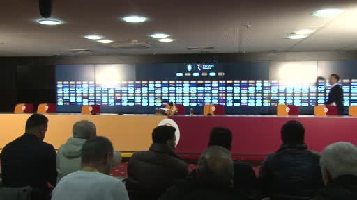 Galatasaray Teknik Direktörü Okan Buruk, transfere ihtiyaçları olduğu söyleyerek, "Bunun için...