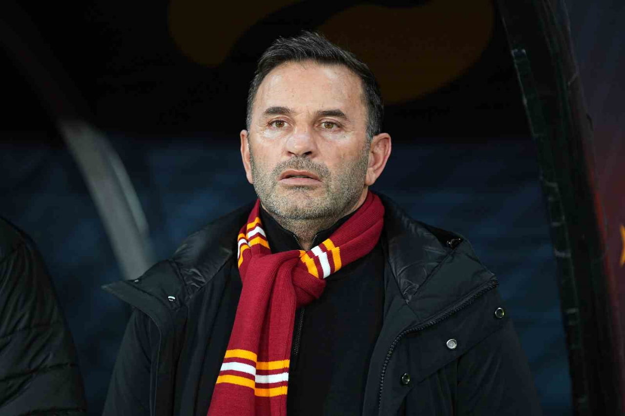 GALATASARAY TEKNİK DİREKTÖRÜ OKAN BURUK, TURKCELL SÜPER KUPA YARI FİNALİNDE TRABZONSPOR İLE...