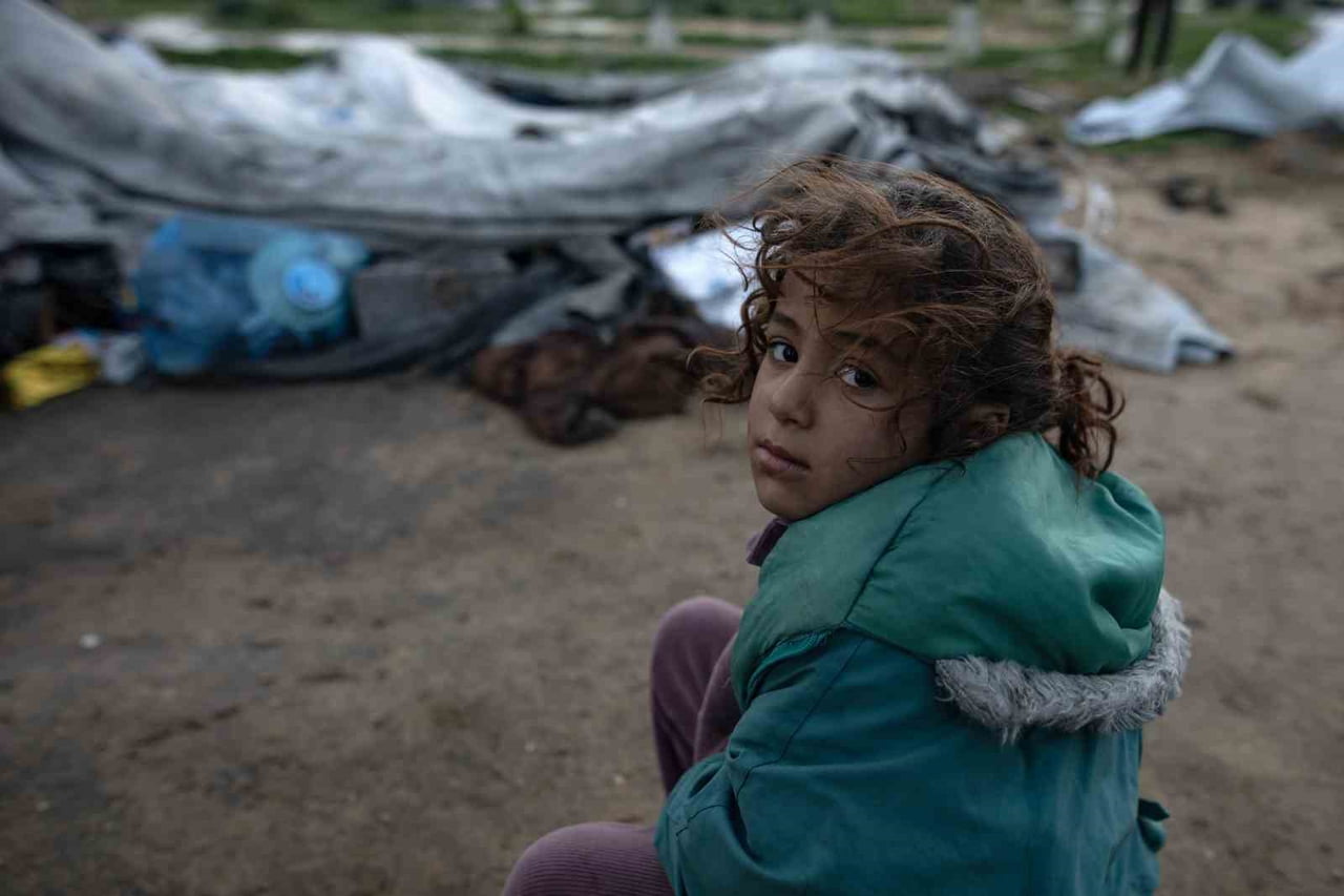 GAZZE ŞERİDİ'NDE ETKİLİ OLAN AŞIRI SOĞUKLAR NEDENİYLE SON 24 SAATTE 1 YAŞINDAKİ BİR ÇOCUK YAŞAMINI...