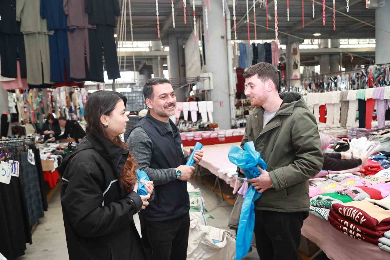 GEBZE BELEDİYESİ TARAFINDAN PAZAR YERLERİNDE AMBALAJ ATIKLARININ KAYNAĞINDA AYRIŞTIRILMASI...