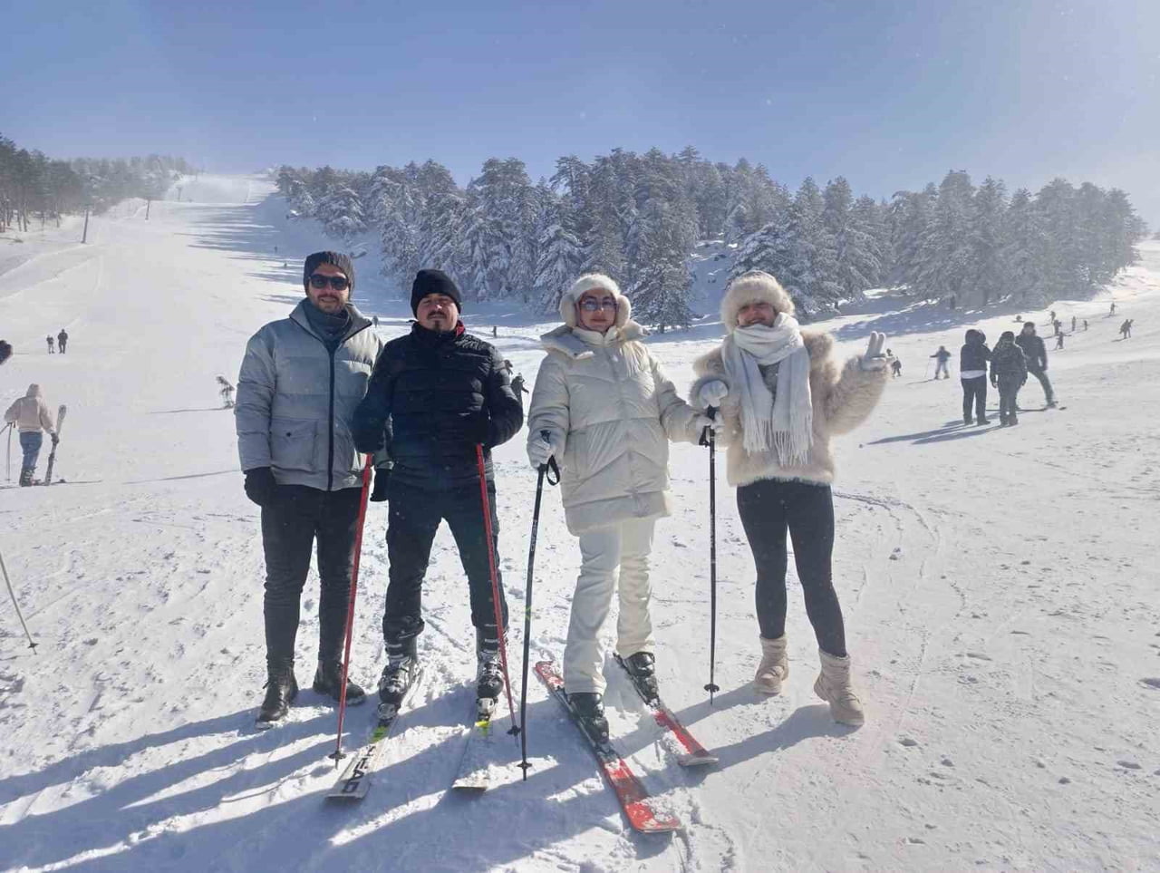 GEDİZ MURAT DAĞI TERMAL KAYAK MERKEZİ'NDE KAR VE KAYAK KEYFİ