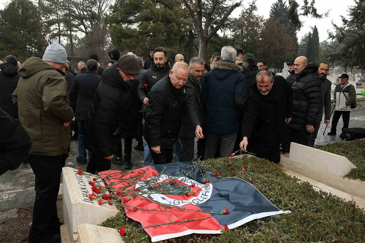 GENÇLERBİRLİĞİ BAŞKAN YARDIMCISI ARİF ÖLMEZ, "ONURSAL BAŞKANIMIZ İLHAN CAVCAV’I ÖLÜMÜNÜN 9....