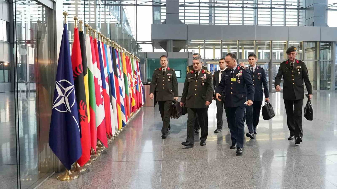 GENELKURMAY BAŞKANI ORGENERAL SELÇUK BAYRAKTAROĞLU BRÜKSEL’DE NATO DAİMÎ TEMSİLCİSİ BASAT ÖZTÜRK’Ü...