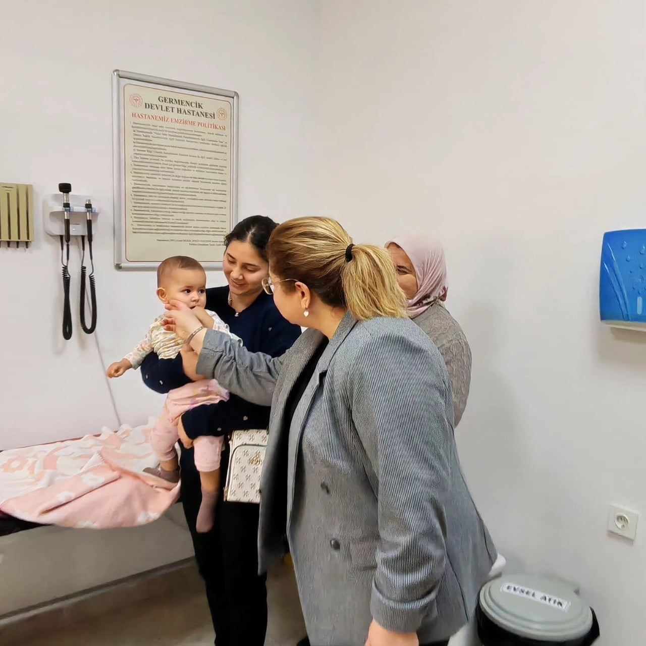 GERMENCİK KAYMAKAMI SULTAN DOĞRU, GERMENCİK DEVLET HASTANESİ’NDE İNCELEMELERDE BULUNARAK SAĞLIK...