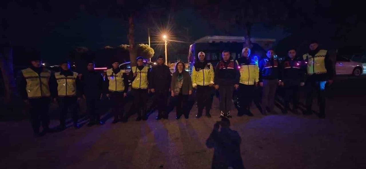 GERMENCİK KAYMAKAMI SULTAN DOĞRU, YILBAŞI DOLAYISIYLA GÖREVLERİ BAŞINDA BULUNAN EMNİYET, JANDARMA...