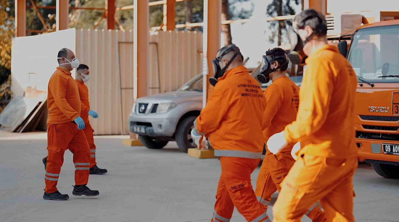 GÖRÜNMEYEN AMA HAYATİ BİR HİZMETLE AYDIN BÜYÜKŞEHİR BELEDİYESİ, HER GÜN 4 TON TIBBİ ATIĞI SESSİZCE...