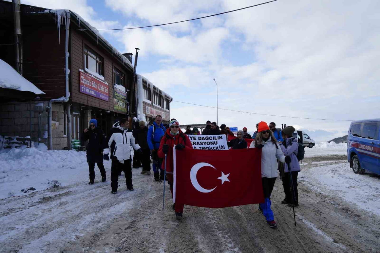 GÜMÜŞHANE’NİN ZİGANA DAĞI'NDA 17 YIL ÖNCE MEYDANA GELEN ÇIĞ FACİASINDA HAYATINI KAYBEDEN 10 DAĞCI...