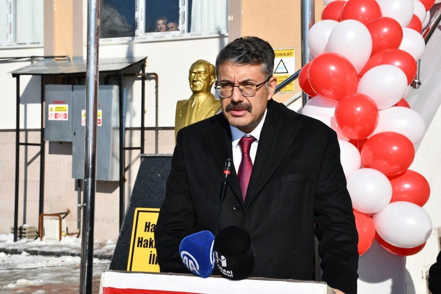 HAKKARİ'DE 2025-2026 EĞİTİM ÖĞRETİM YILININ BİRİNCİ YARIYIL TATİLİ BUGÜN BAŞLADI.