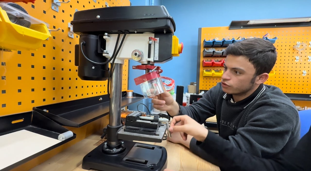 HAKKARİ'NİN YÜKSEKOVA MEHMET AKİF ERSOY ANADOLU İMAM HATİP LİSESİ BÜNYESİNDE KURULAN KENTİN İLK...