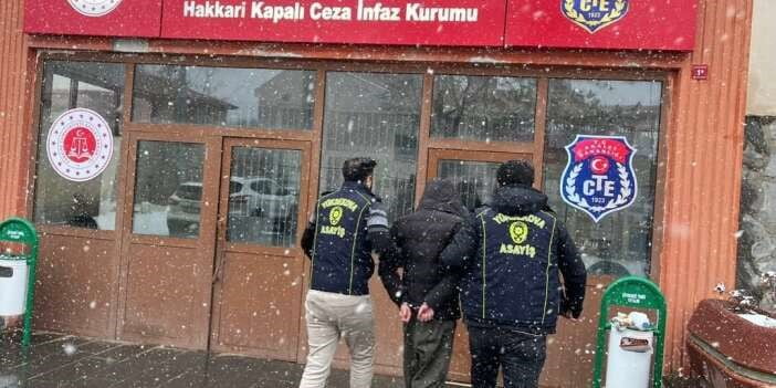 HAKKARİ’DE UYUŞTURUCU VE HIRSIZLIK SUÇLARINDAN HAKLARINDA KESİNLEŞMİŞ HAPİS CEZASI BULUNAN 2 ŞAHIS...