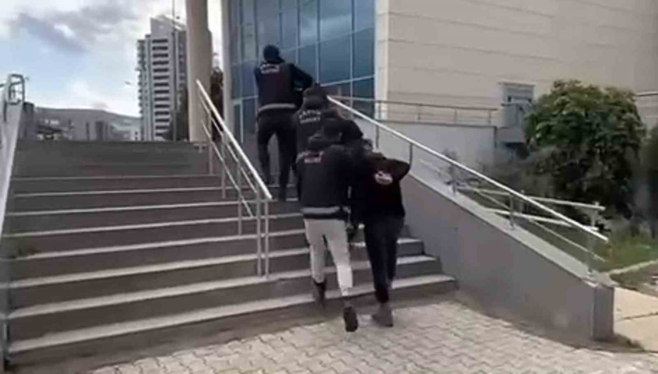 HAPİS CEZASI İLE ARANAN 3 KİŞİ İSKENDERUN'DA YAKALANDI