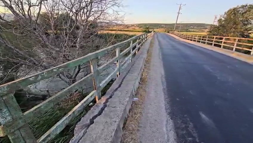 HARMANLI KÖPRÜSÜ TRAFİĞE KAPATILDI