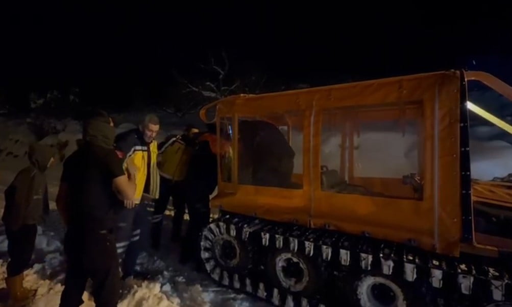 HASTA KADININ İMDADINA PALETLİ AMBULANS YETİŞTİ