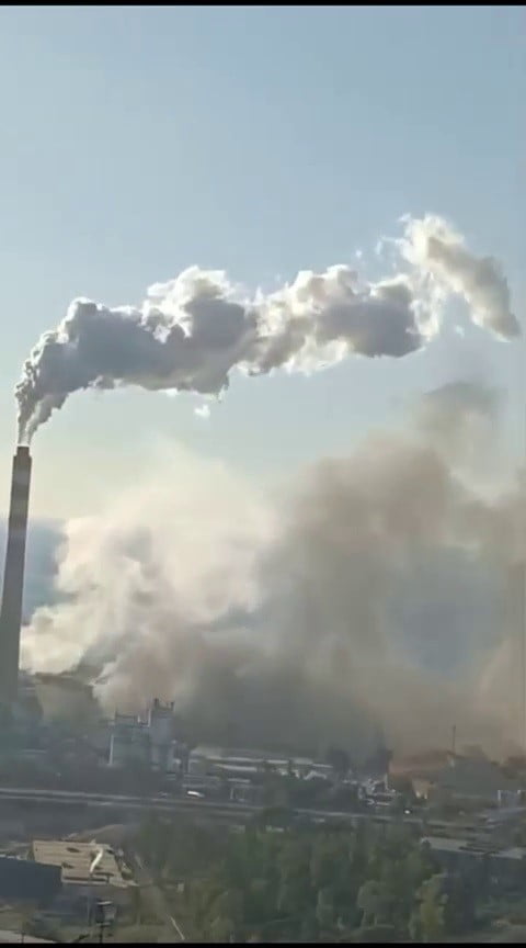 HATAY’DA FAALİYET GÖSTEREN EKİNCİLER DEMİR ÇELİK FABRİKASI’NIN OCAK KISMINDA YAŞANAN SU SIZMASIYLA...