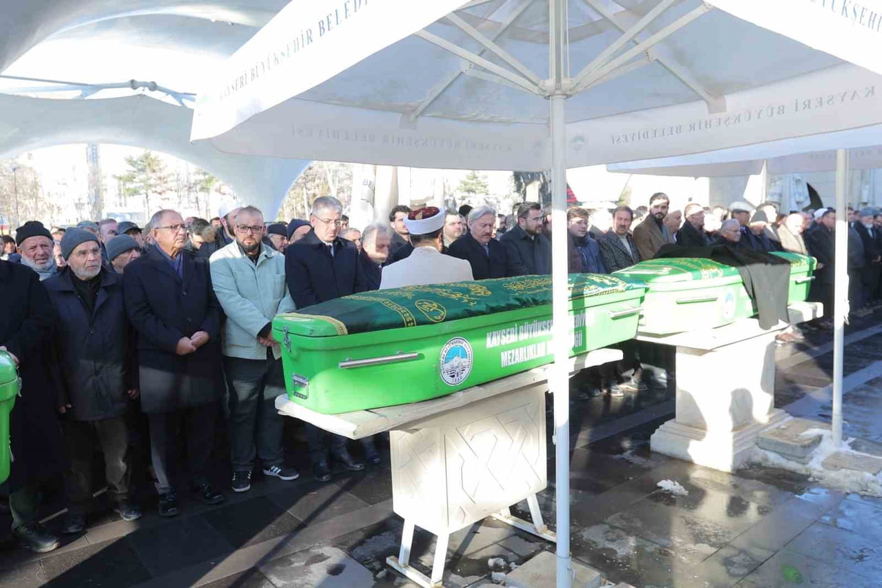 HAYATINI KAYBEDEN KAYSERİ GÖNÜLLÜ KÜLTÜR KURULUŞLARI BAŞKANI AHMET TAŞ, SON YOLCULUĞUNA...