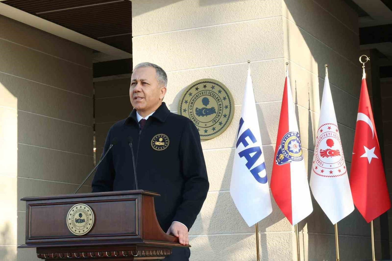 İÇİŞLERİ BAKANI ALİ YERLİKAYA, BAKANLIKTA BASIN TOPLANTISI DÜZENLEDİ