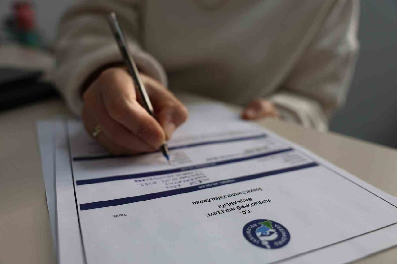 İHTİYAÇLARI BELİRLENEN AİLELER YARDIM VE DESTEK GÖRDÜ