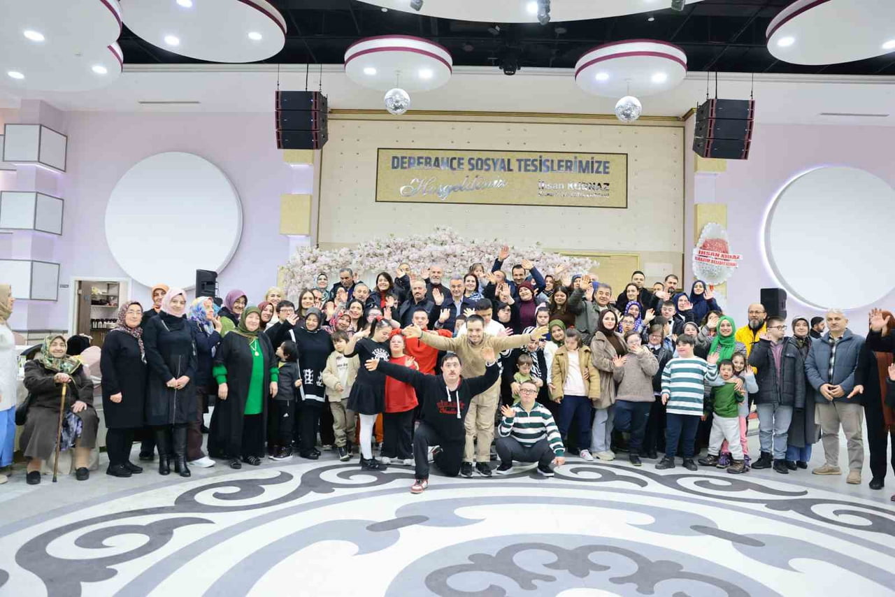 İLKADIM BELEDİYE BAŞKANI İHSAN KURNAZ, DOWN SENDROMLU ÇOCUKLAR VE AİLELERİYLE KAHVALTIDA BİR ARAYA...