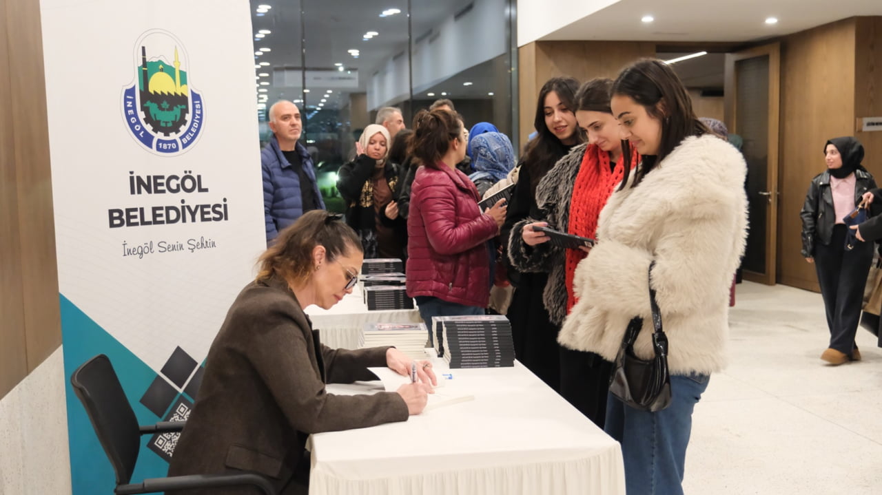 İNEGÖL BELEDİYESİ, OTİZMLİ ARAŞTIRMACI YAZAR ESPİNA HANDE AYAS’IN KONUŞMACI OLARAK KATILDIĞI "NRM...
