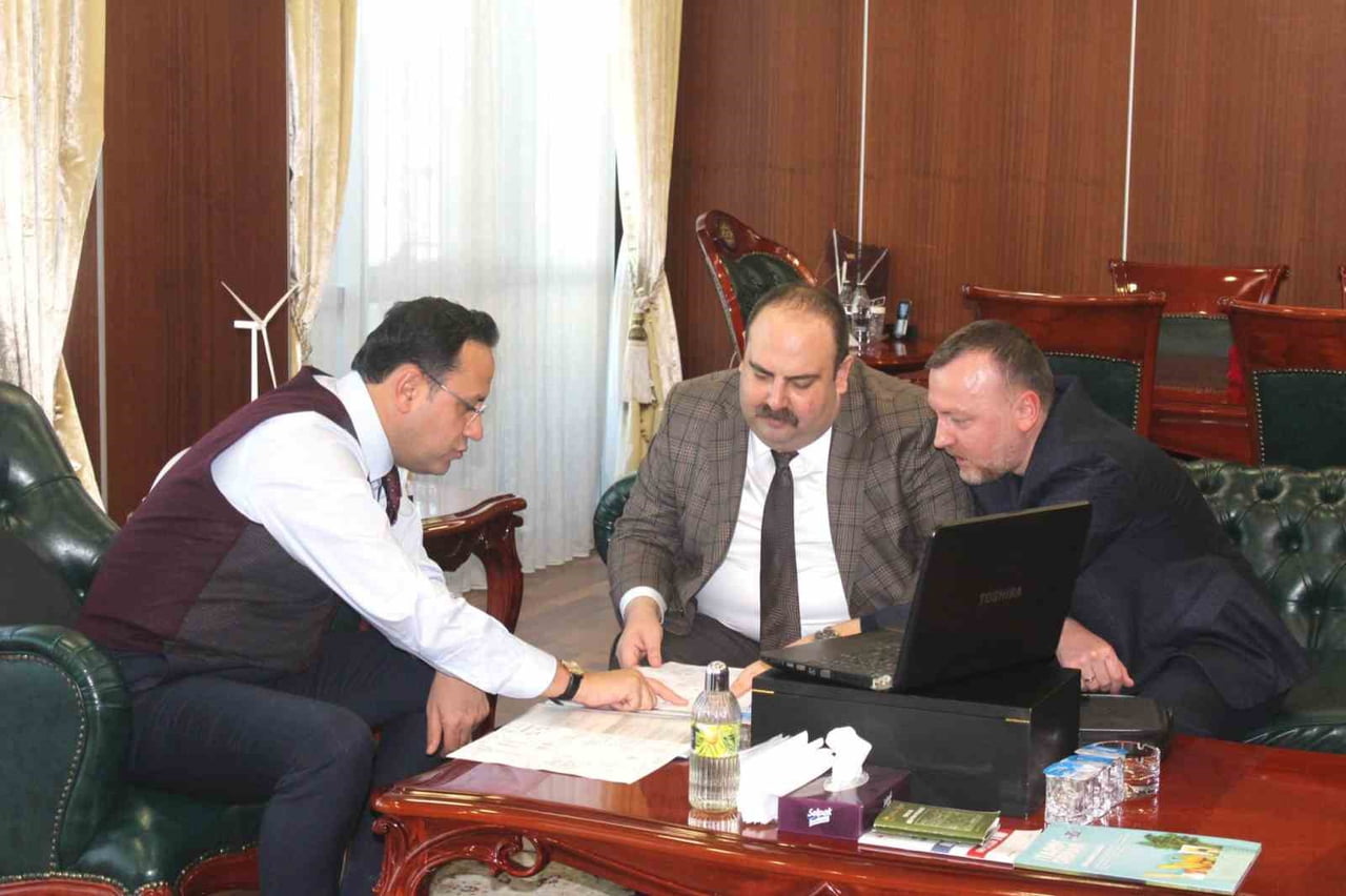 İNÖNÜ BELEDİYE BAŞKANI SERHAT HAMAMCI'NIN İLÇEYE YENİ PROJELER KAZANDIRMAK İÇİN ANKARA'DA ÇEŞİTLİ...