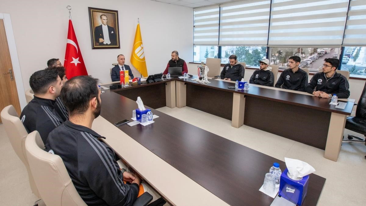 İNÖNÜ ÜNİVERSİTESİ BASKETBOL TAKIMI ŞAMPİYON OLDU