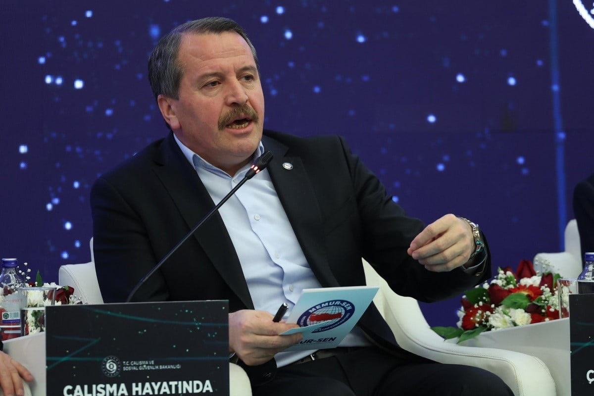 İŞÇİ VE MEMUR KONFEDERASYONLARININ GENEL BAŞKAN VE YÖNETİCİLERİ, DİJİTAL DÖNÜŞÜMÜN ÇALIŞMA...